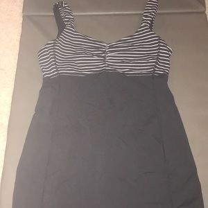 🍋LULULEMON Black and White Striped Tank🍋